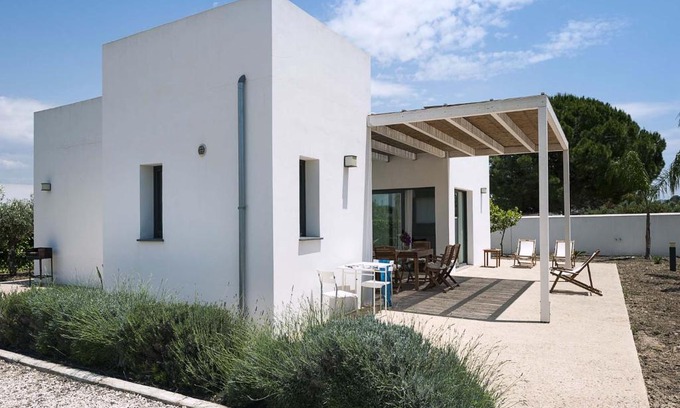 Contrada Fiori Sud Villa | Relax at Le Dune - Cicas: Ocean View & Pet Friendly