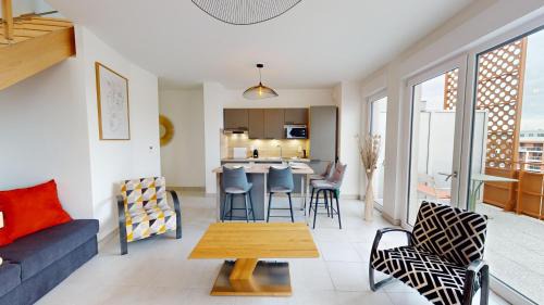 Illkirch-Graffenstaden Apartment | Guest Rated: Le Duplex Forêt Noire - Family-Friendly Retreat