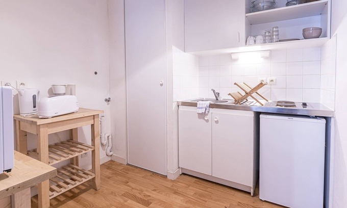 Laval Apartment | Convenient Le Emile Apartment Near the Train Station