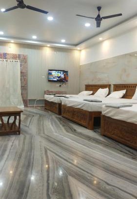 Courtallam House | Top-Rated LE Falls: Family & Pet-Friendly Retreat