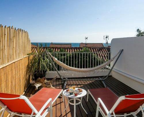 Plage d'Argeles Hotel | Discover Le Fanal: Beachfront Bliss with Pool Access