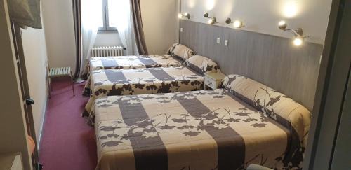Figeac Hotel | Family-Friendly Le Faubourg: Guest Rated 8/10 for Comfort