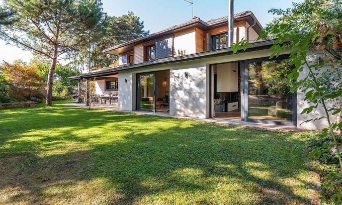 Saint-Didier-au-Mont-d'Or Villa | Le Ferret: Inviting Getaway with Indoor and Outdoor Pools