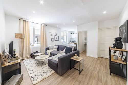 Laval Apartment | Family-Friendly Escape at Le Ferry - 9.2/10 Guest Rated