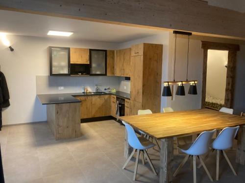 Gimel House | Pet-Friendly Retreat at Le Fort - Rated 10/10 by Guests