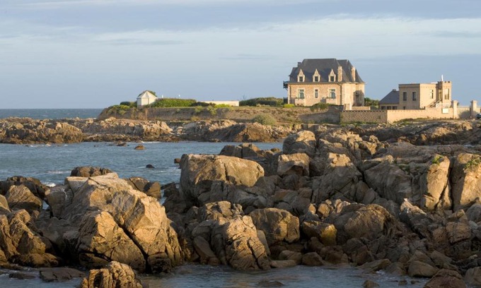 Le Croisic Hotel | Unwind at Le Fort de l'Océan - Guest Rated 10/10