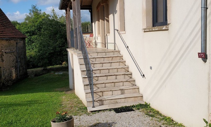 Lacapelle-Marival Villa | LE FOUR DE BÉTILLE, LOT (46) Large family home in quiet country setting