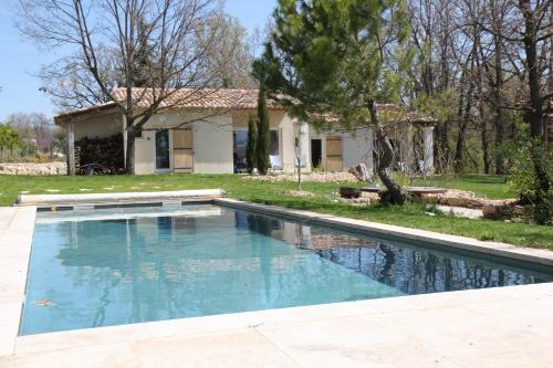 Caseneuve House | Experience Oceanfront Bliss at Le Fournil en Provence