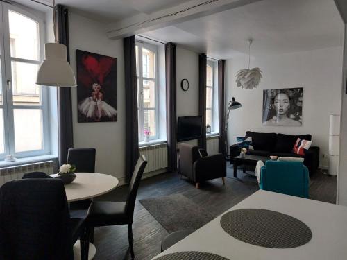 Metz-Centre – Ancienne Ville Apartment | Pet-Friendly Le FOURNIRUE T2: Guest Rated 9.3/10 Stay