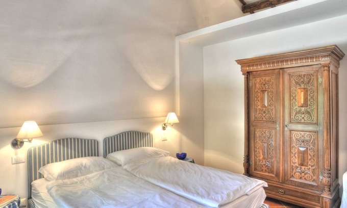 Cavaion Veronese House | Cozy Le Fraghe Corvina Apartment with Breakfast & Family Perks