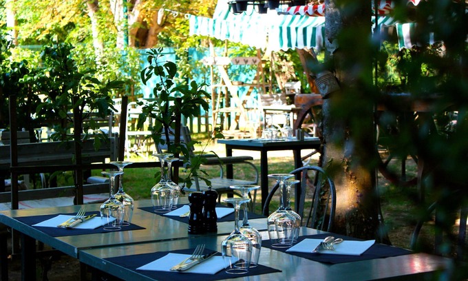 Rueil-Malmaison Hotel | Experience Le Fruit Défendu: Rated 9.4 with Family-Friendly Amenities