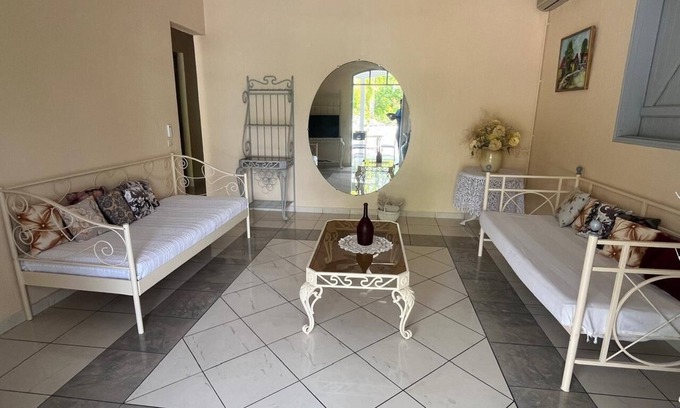 Le Gosier Villa | Discover Le Gîte D'Andréas: Pet Friendly with Pool Access
