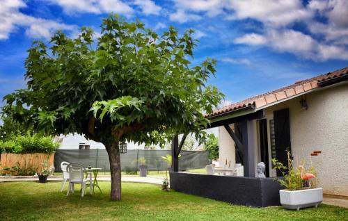 Le Passage House | Explore Walygator Agen Aqualand Near Canal des Deux Mers