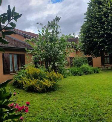 Givry-en-Argonne House | Family-Friendly Retreat at Le gîte des Francs Bourgeois