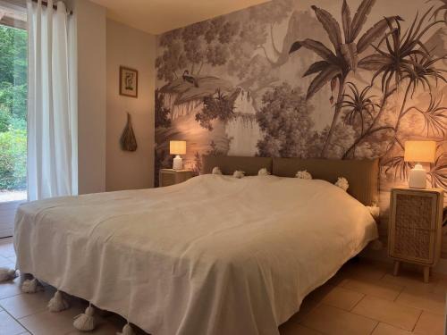 Montcaret House | Explore Le gîte des grands arbres: Family & Pet-Friendly Oasis