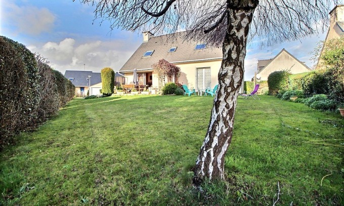 Saint-Quay-Portrieux House | Discover Oceanfront Comfort at Le Gîte du Grand pré