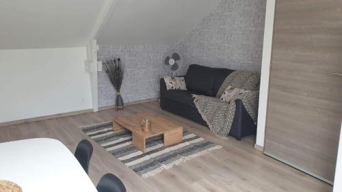 Ailly-sur-Noye Apartment | Family-Friendly Getaway at Le Gîte du Val de Noye