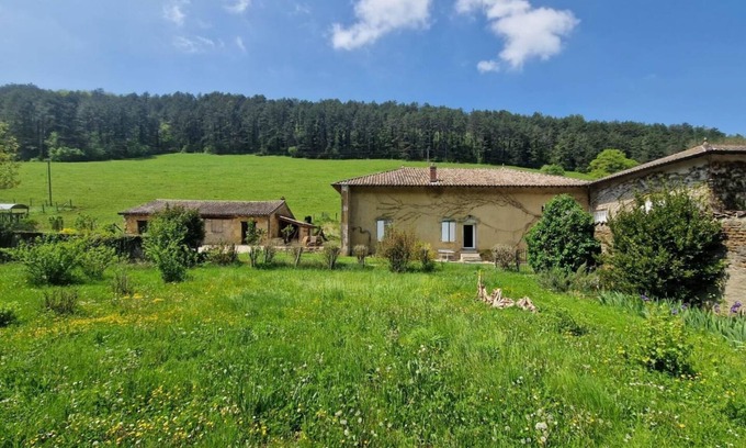 Meillonnas House | Discover Le Gîte du Vallon de France: Family-Friendly Retreat