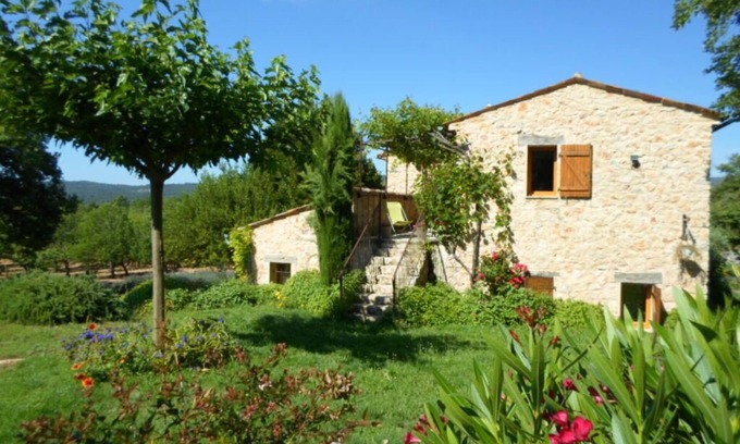 Ampus House | Discover Le Gîte Jaune in AMPUS: Family-Friendly Retreat