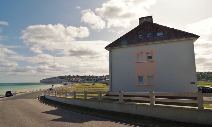 Criel-sur-Mer Apartment | Impressive Le Galet Bleu: Oceanfront Apartment with Spa