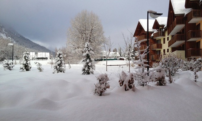 La Salle-les-Alpes Apartment | Le Galibier - Renovated Apartment Near the Slopes, Pet Friendly