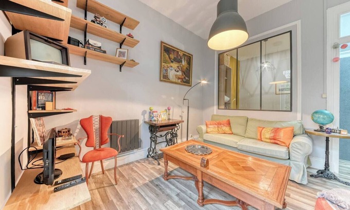 Charpennes - Charmettes Apartment | Le Garden City: Elegant Apartment with a Private Garden