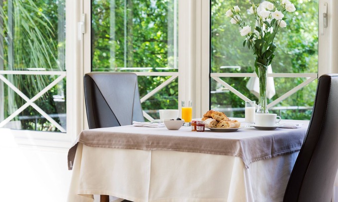 Cesson-Sevigne Hotel | Welcoming Le Germinal: Guest Rated 8.8 with Great Amenities