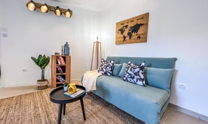 Malause Apartment | Family-Friendly Le Gite 2 - Ideal Comfort for 4 Guests