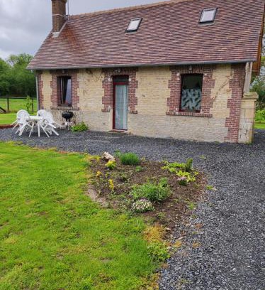 Magny-le-Freule House | Discover Le Gite Adore: Family-Friendly Retreat Rated 8.9