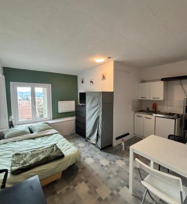 Besancon Apartment | Cozy Stay at Le Gite "Detroit Studette" in Besançon