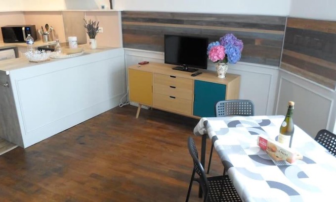 Antrain House | Budget-Friendly Le Gite du Mont: Child Friendly Retreat