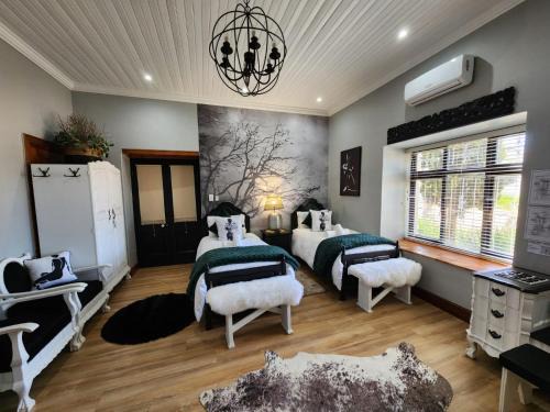 Malmesbury Apartment | Le Graan Guestroom