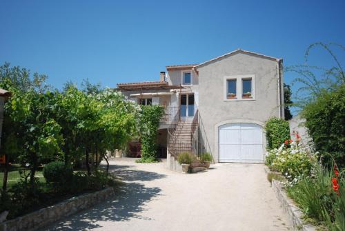 Vaison-la-Romaine Apartment | Top Rated Le Grand Barsan: Family-Friendly and Well-Equipped
