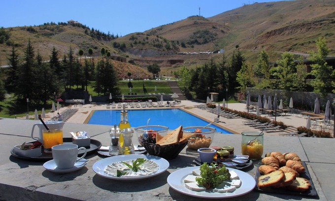 Mchaymcheh Hotel | Relax at Le Grand Chalet Zaarour with Pool and Dining