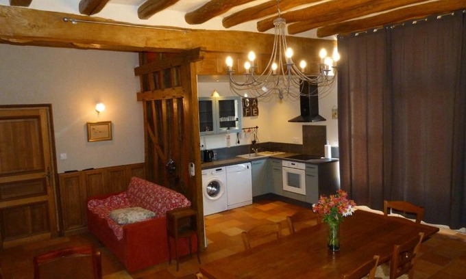 Fontaine-les-Coteaux House | Family-Friendly Retreat at Le Grand Gite De La Promenade