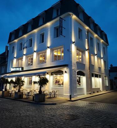 Port-en-Bessin-Huppain Hotel | Cozy Le Grand Hôtel de la Marine with Oceanfront Views