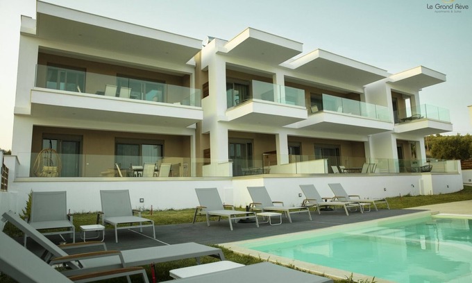 Gerakini House | Family-Friendly Retreat at Le Grand Rêve Deluxe Apartment