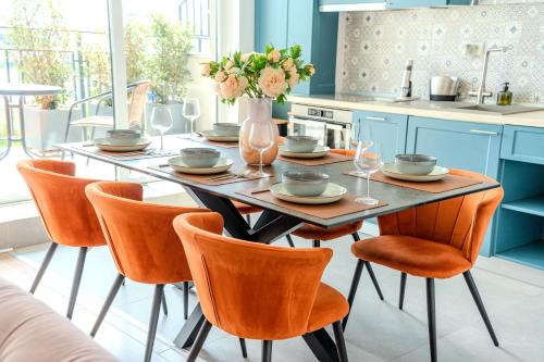 Timisoara Apartment | Discover Le Grand: Family-Friendly Stay with Top Amenities