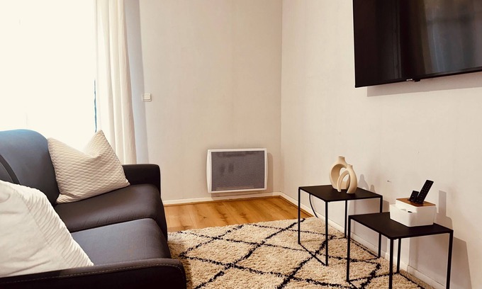 Conflans-Sainte-Honorine Apartment | Discover Family-Friendly Comfort at Le Grenats Hotel