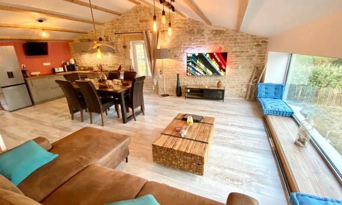 Saint-Medard-d'Aunis House | Relaxing Retreat at Le Grenier - Gîte de Charme La Rochelle