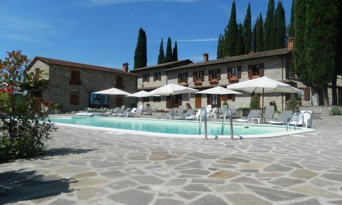 Subbiano House | Discover Le Gret: Family-Friendly Hotel with Pool & Hot Tub