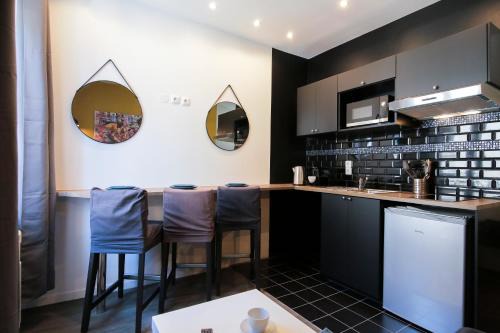 Saint-Roch - Badouillere - Chavanelle Apartment | Chic Comfort at Le Grunge: Pet-Friendly and WiFi Included
