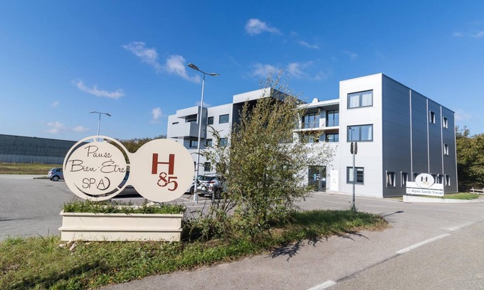 Chatte Hotel | Discover Le H85: Family-Friendly & Wheelchair Accessible