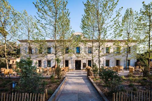 Toulon - Hyeres Hotel | Elegant Ecolodge & Spa with Ocean Views and Private Beach