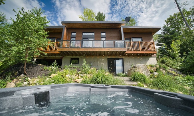 Sainte-Emelie-de-L'Energie Cabin | Le Harfang, à St-Émilie-de-L'Énergie, Lanaudière