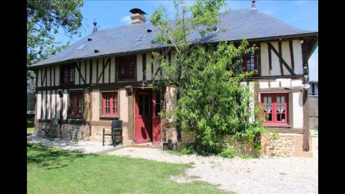Lieurey House | Pet-Friendly Retreat at Le Hibou Perché - Rated 8.3/10