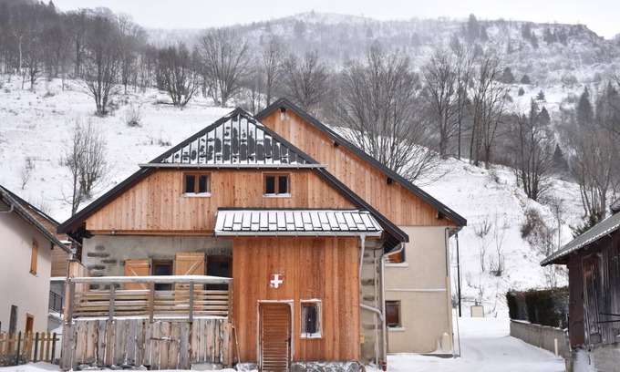 Saint-Francois-Longchamp House | Pet-Friendly Comfort at LE Hors Piste - St-Francois-Longchamp