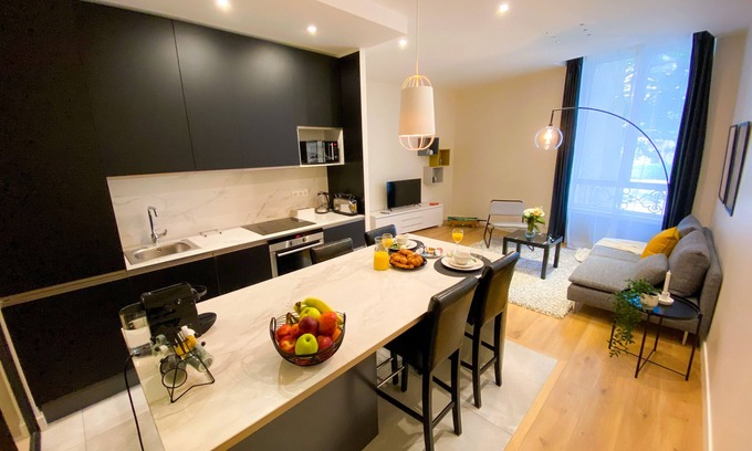 Secteur 2 Apartment | Perfectly Located Le Huppé: Family-Friendly with Pool