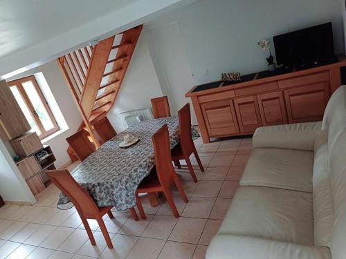 Saligny-sur-Roudon House | Oceanfront Retreat at Le Jardin d'Emile - Rated 8.4/10