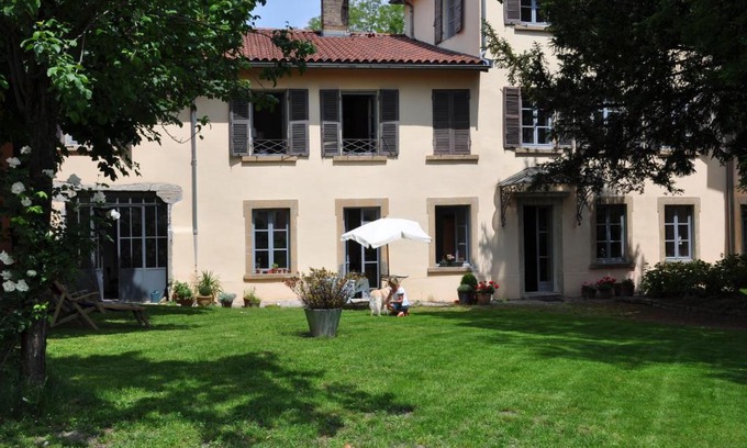 La Sarra - Saint Just Bed & Breakfast | Experience Elegance at Le Jardin de Beauvoir - 4 Star Retreat